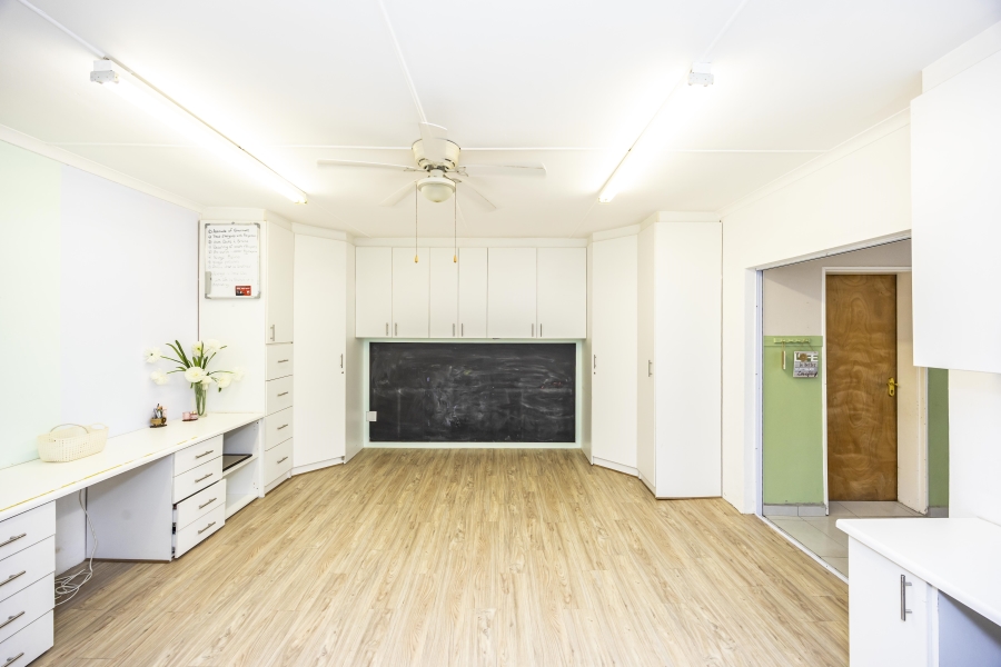 To Let 3 Bedroom Property for Rent in Beacon Bay Eastern Cape